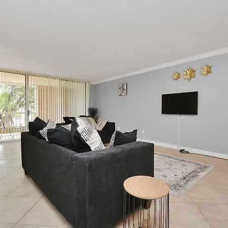 Double Master Suites Condo Near Med Ctr, Nrg Arena 2 Houston Exterior photo