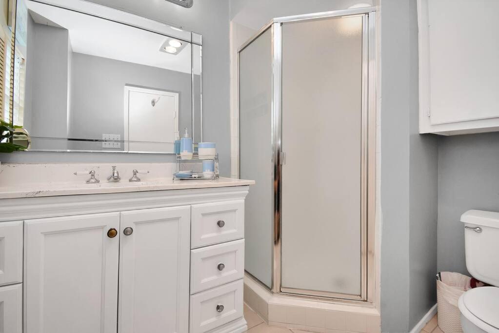 Double Master Suites Condo Near Med Ctr, Nrg Arena 2 Houston Exterior photo