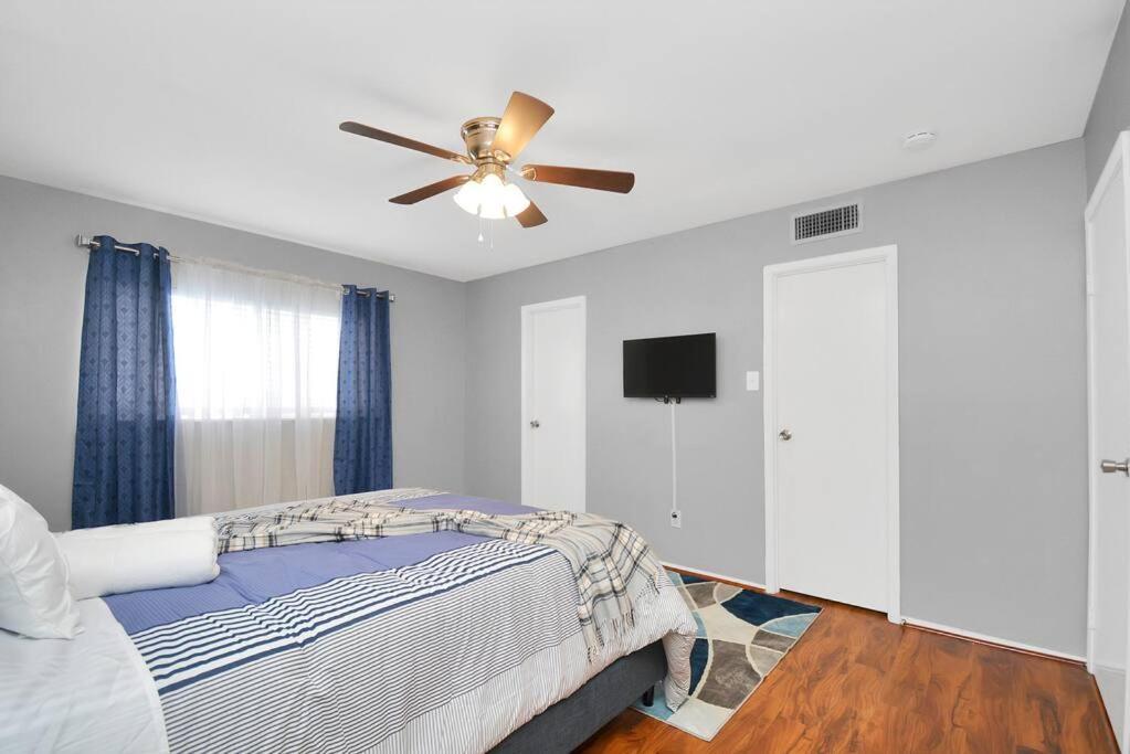 Double Master Suites Condo Near Med Ctr, Nrg Arena 2 Houston Exterior photo