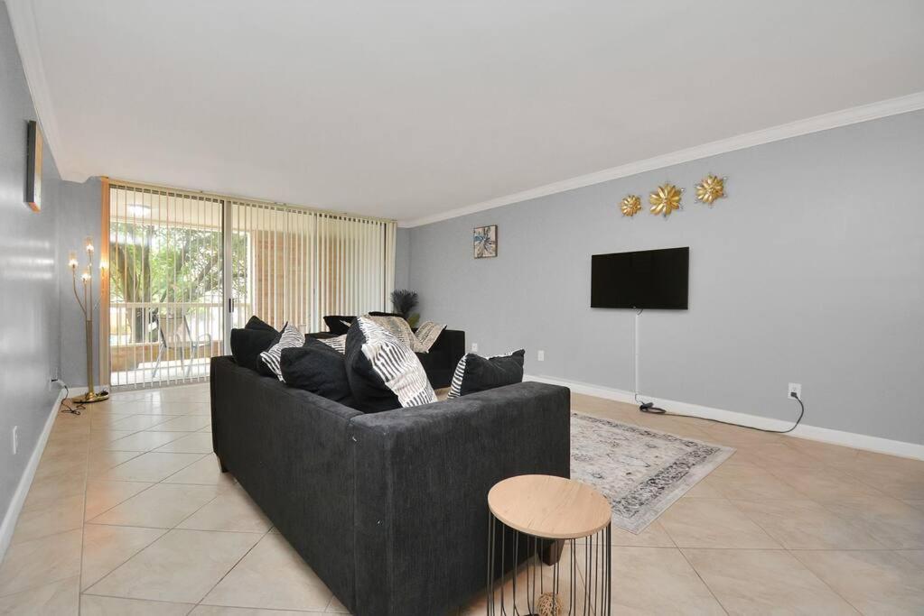 Double Master Suites Condo Near Med Ctr, Nrg Arena 2 Houston Exterior photo