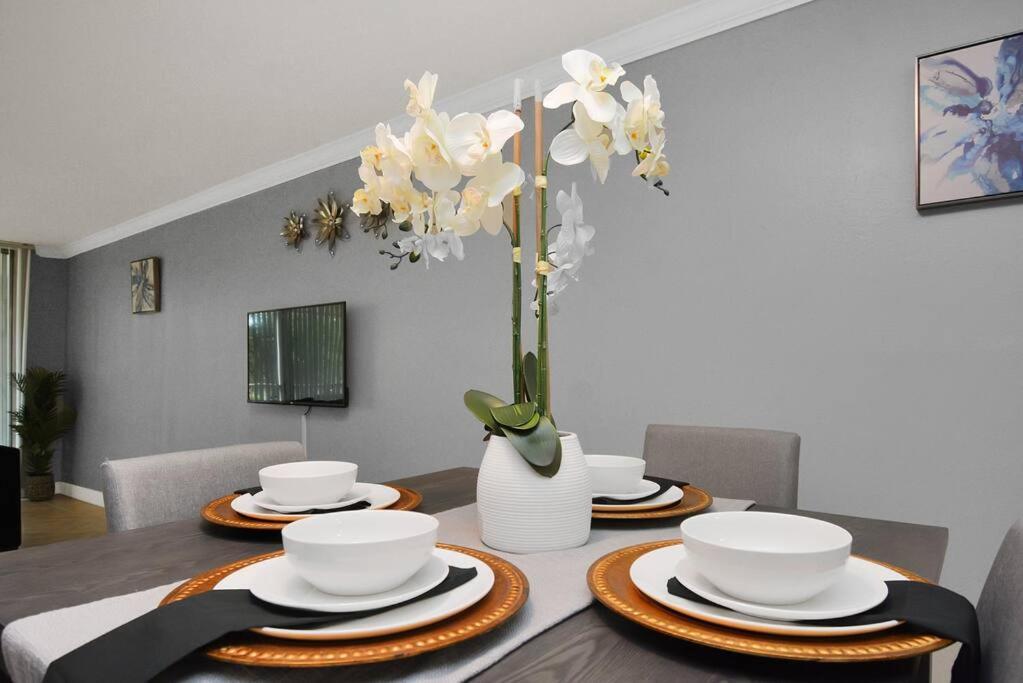 Double Master Suites Condo Near Med Ctr, Nrg Arena 2 Houston Exterior photo