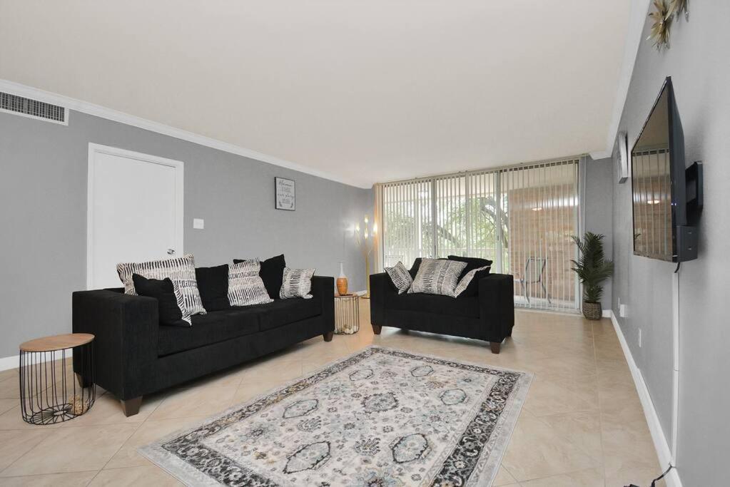 Double Master Suites Condo Near Med Ctr, Nrg Arena 2 Houston Exterior photo