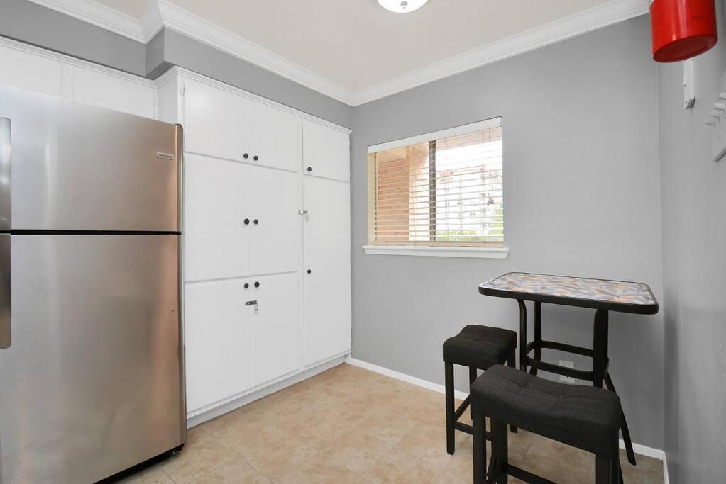Double Master Suites Condo Near Med Ctr, Nrg Arena 2 Houston Exterior photo