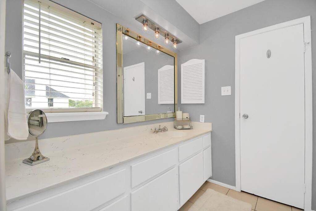 Double Master Suites Condo Near Med Ctr, Nrg Arena 2 Houston Exterior photo