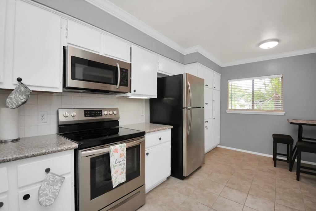 Double Master Suites Condo Near Med Ctr, Nrg Arena 2 Houston Exterior photo